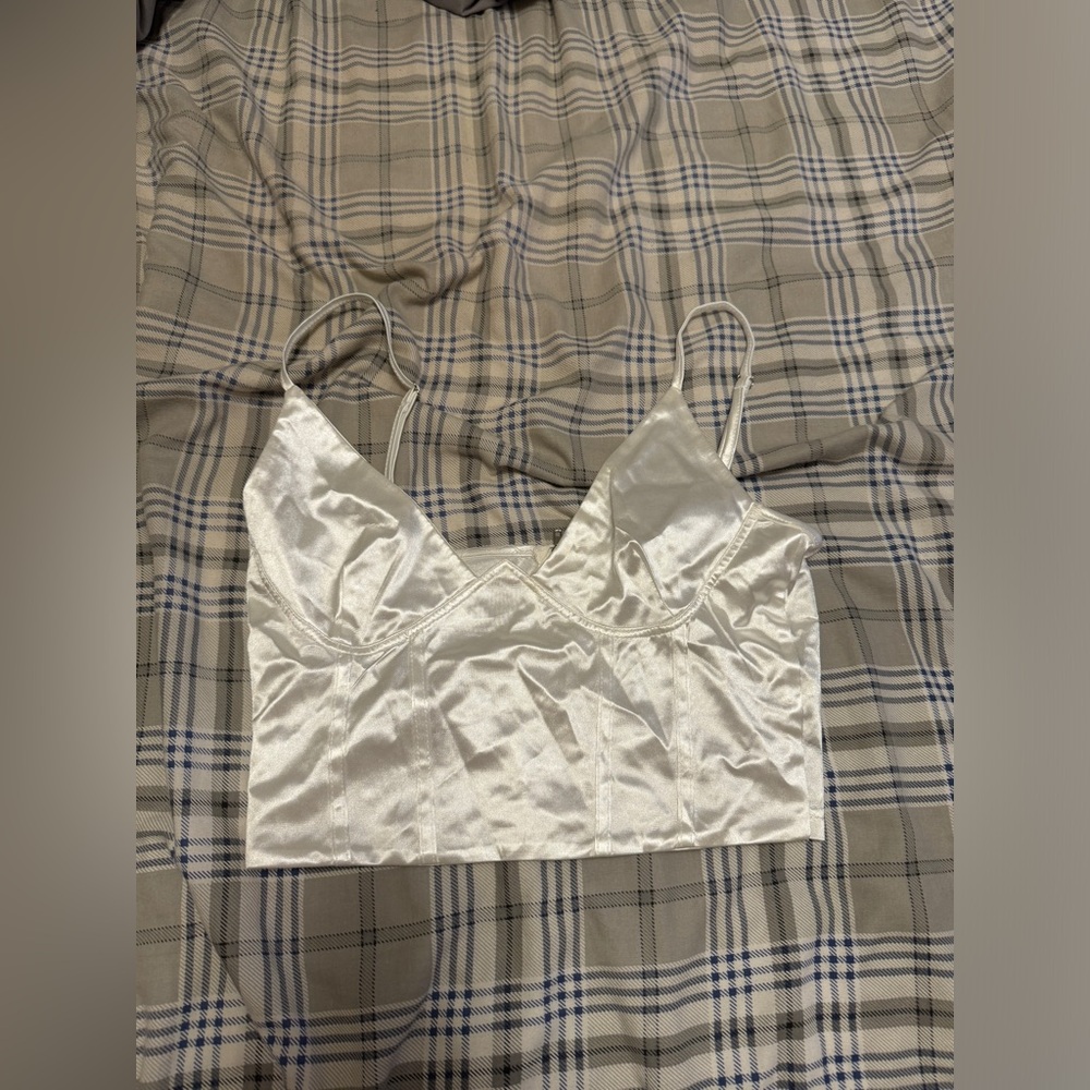 white tank top medium